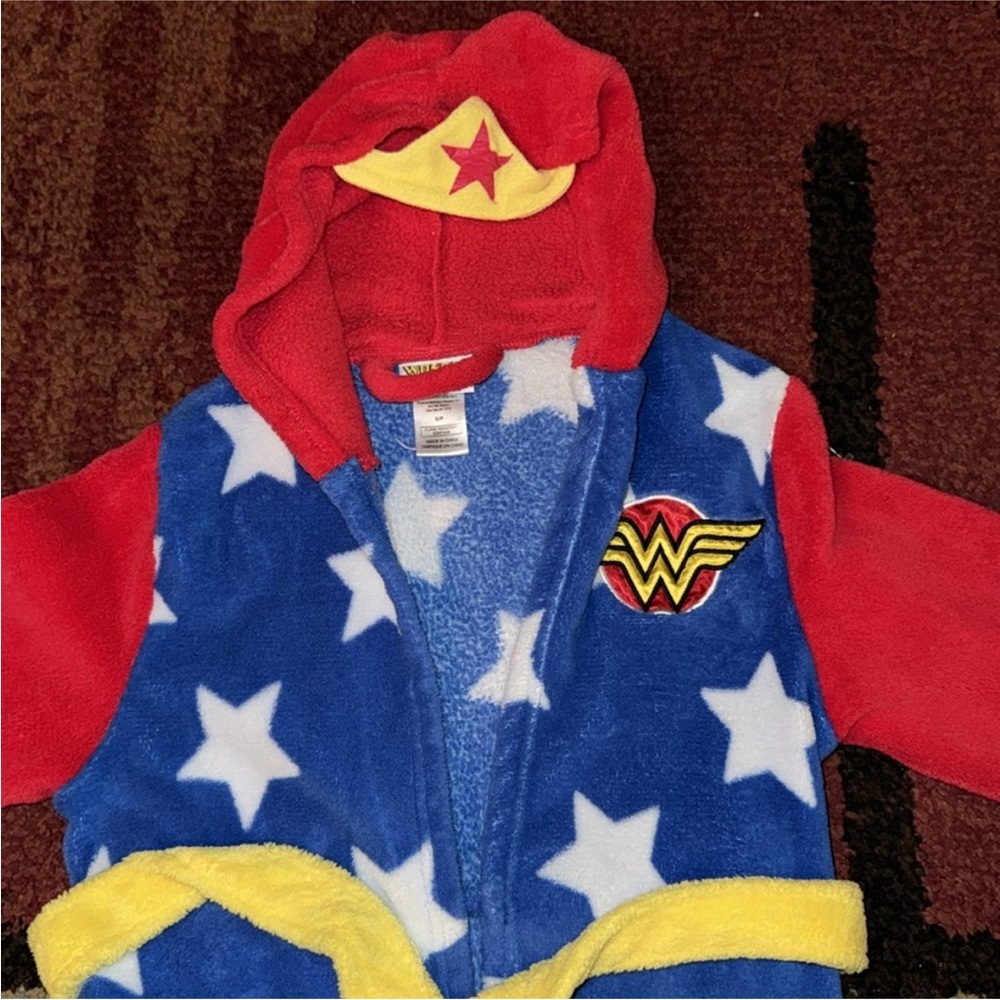 Girls Wonder‎ Woman Robe - Picture 3 of 6